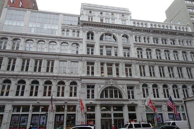 NYC Chelsea self-guided walking tour & scavenger hunt - What’s Included and What’s Not