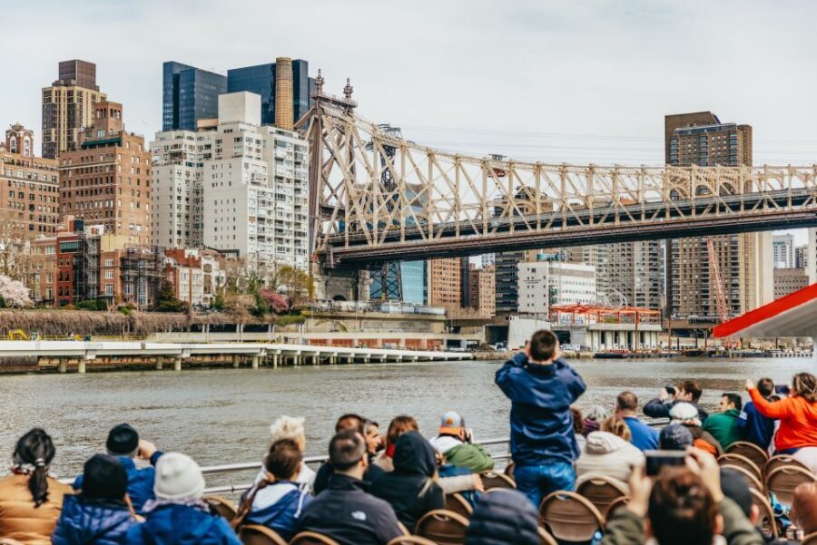 NYC: Circle Line 2.5 Hour Best of NYC Boat Cruise - The Experience: What You Can Expect