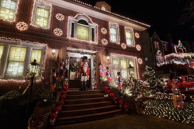 NYC: Dyker Heights Christmas Lights Express Hot Coco+Santa Cookie - Practicalities and Extras