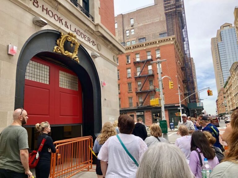 NYC: Manhattan TV and Movie Bus Tour with Actor Guide - The Guides: The Heart of the Experience