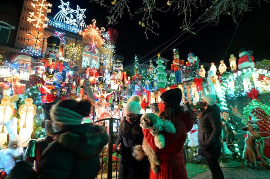 NYC: Private Dyker Heights and NYC Holiday Lights Tour - Authentic Experiences and Insights from Reviewers