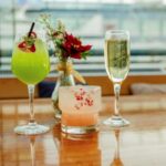 NYC: Sightseeing Holiday Cruise with Drink - What Makes This Cruise Stand Out?