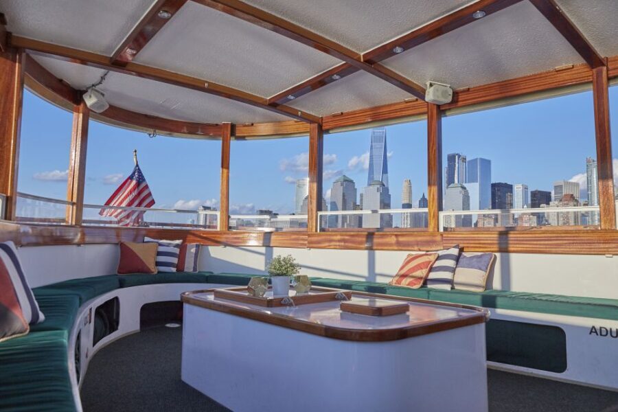 NYC: Sunset Cruise on a Small Yacht with a Drink - Detailed Breakdown of the Experience