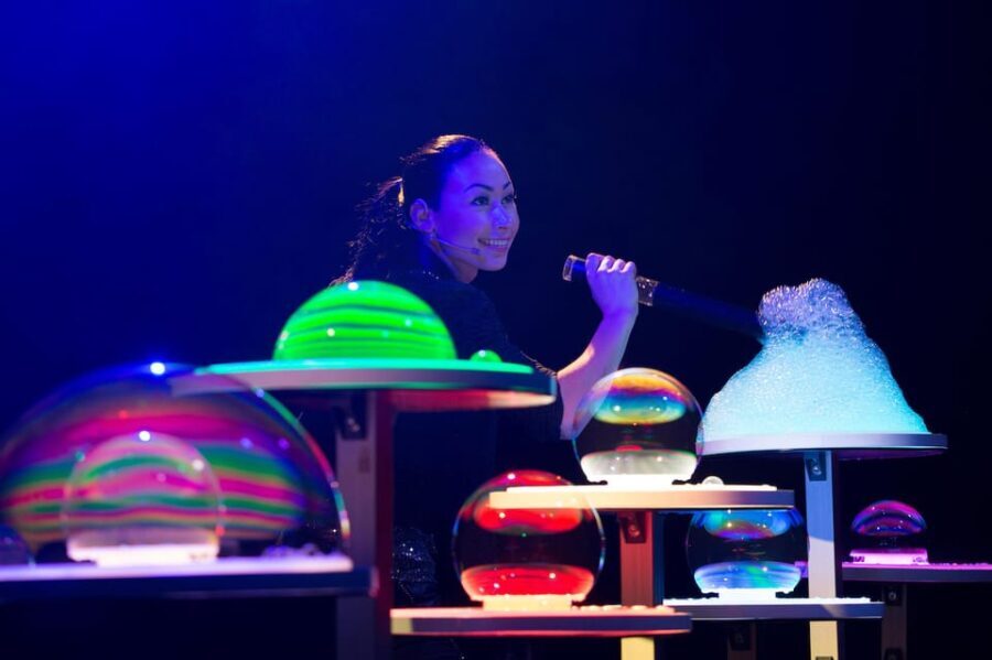 NYC: The Gazillion Bubble Show - Why This Show Works for Travelers