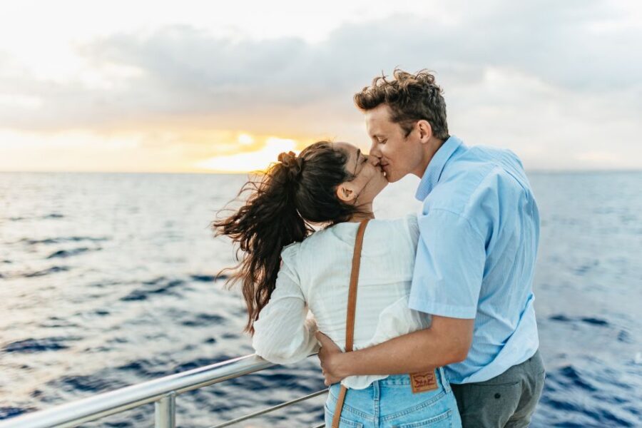 Oahu: Diamond Head Cruise with Drinks & Appetizers - Authenticity and Guest Insights