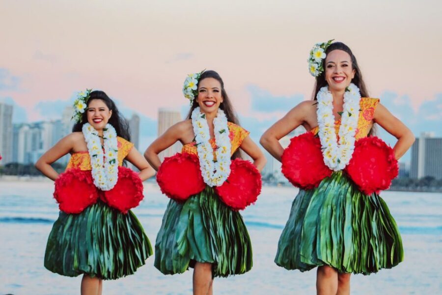 Oahu: Ka Moana Luau Dinner and Show at Aloha Tower - An In-Depth Look at the Experience
