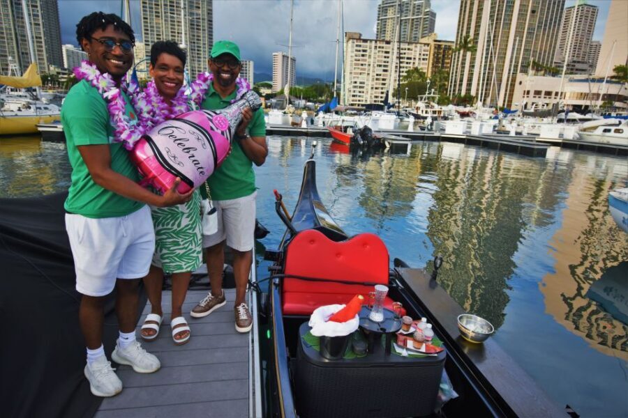 Oahu: Luxury Gondola Cruise with Drinks and Pastries - Who This Tour Suits Best