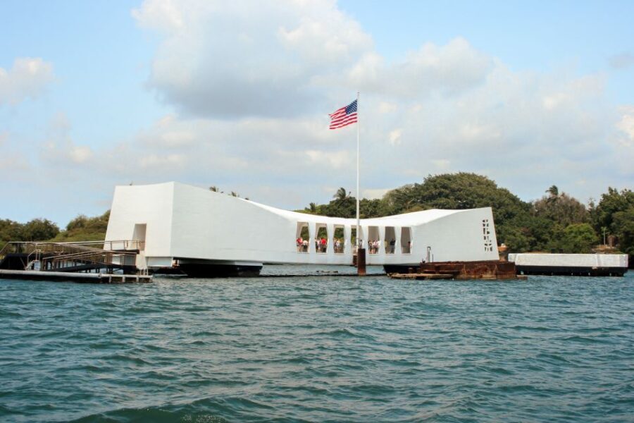 Oahu: Pearl Harbor, USS Arizona, and City Highlights Tour - Who will love this tour?