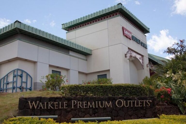 Oahu: Waikele Premium Outlets Roundtrip Bus From Waikiki - What Makes Waikele Premium Outlets Special?