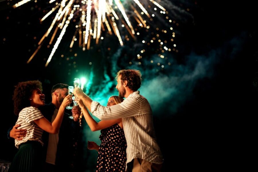 Oahu: Waikiki Friday Fireworks Cruise with Snacks and Drinks - Who Should Consider This Cruise?