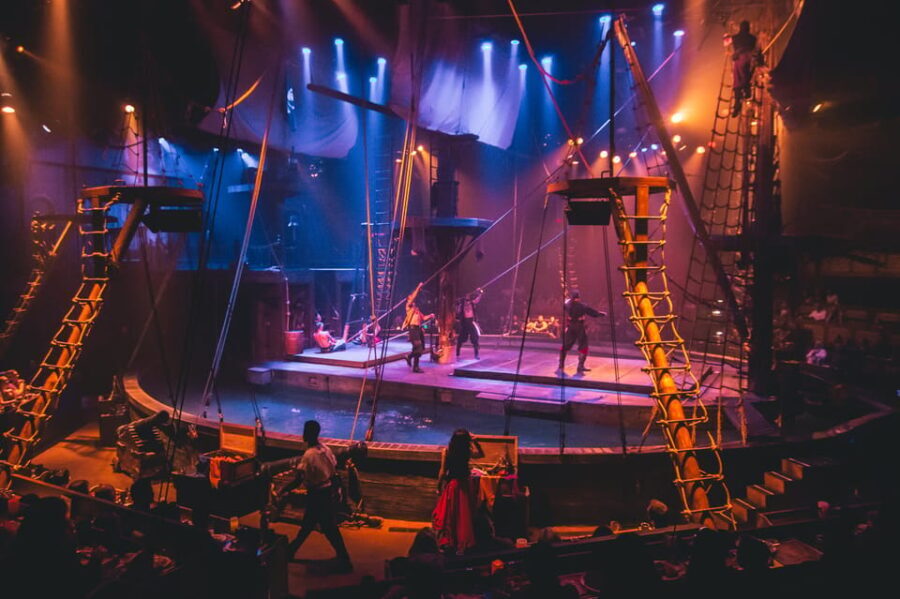 Orlando: Pirates Adventure Dinner Show with Drinks - What to Expect – Step by Step
