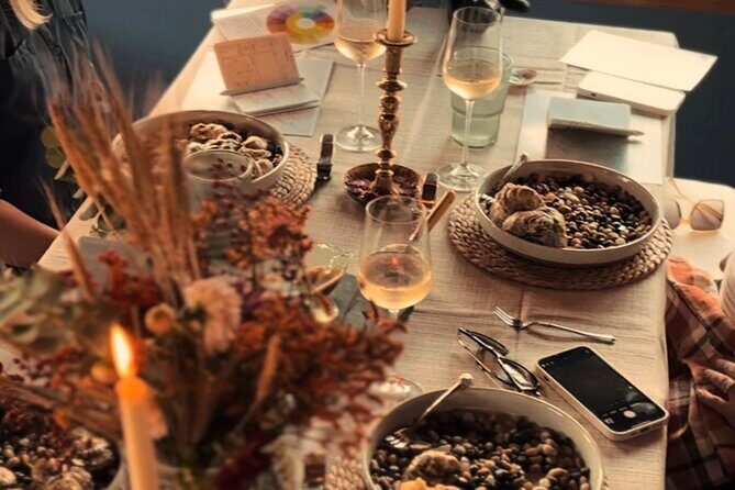 Oyster and Wine Tasting in a Cozy Seaside Lodge - Who Should Book This Tour?