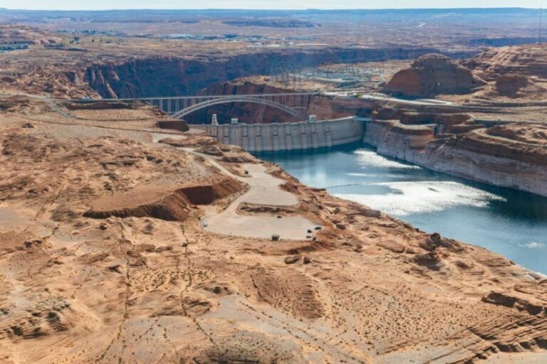 Page: Horseshoe Bend Helicopter Flight & Tower Butte Landing - What’s Included and What to Expect