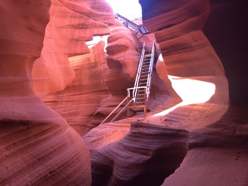 Page: Upper & Lower Antelope Canyon Combo Day Trip - What Makes This Tour Stand Out?
