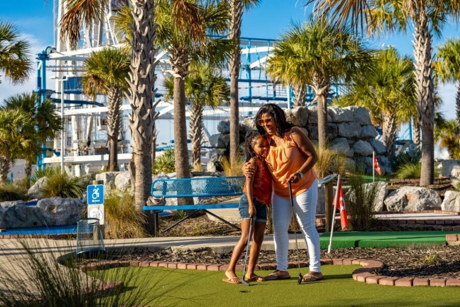 Panama City Beach: SkyWheel Miniature Golf Pass - The Location & Setting