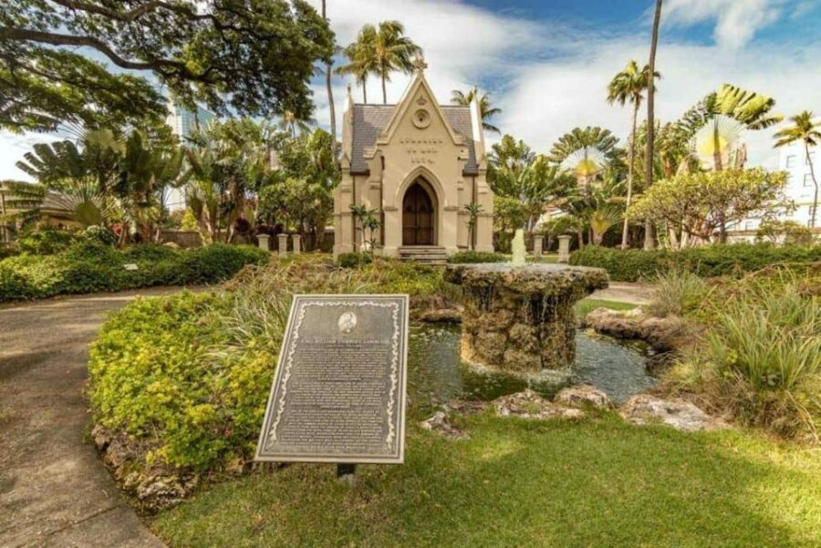 Pearl Harbor Oahu Circle Island Tour - Exploring the Pearl Harbor Experience