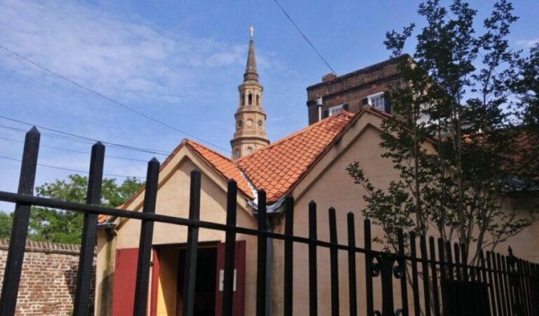 Phantoms of Charleston: A Ghostly Walking Tour - What Makes This Tour Stand Out?