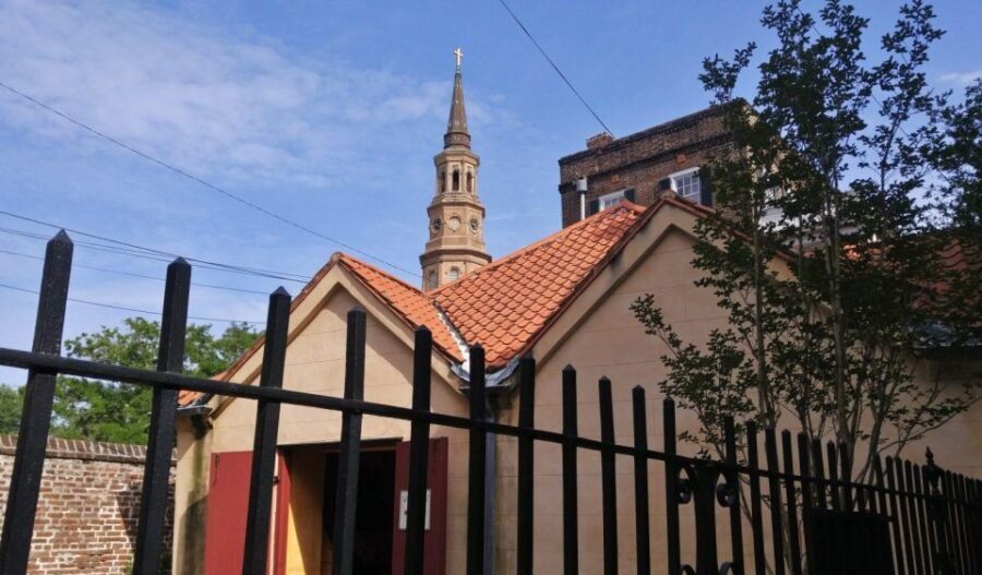 Phantoms of Charleston: A Ghostly Walking Tour - What Makes This Tour Stand Out?