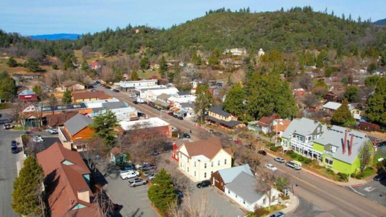 Pies & Pickaxes: A Historic Walking Tour of Julian, CA - The Practicalities