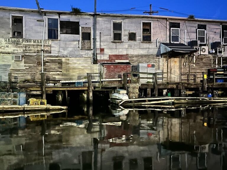Portland Old Port Ghost Walk - Who Is This Tour Best For?