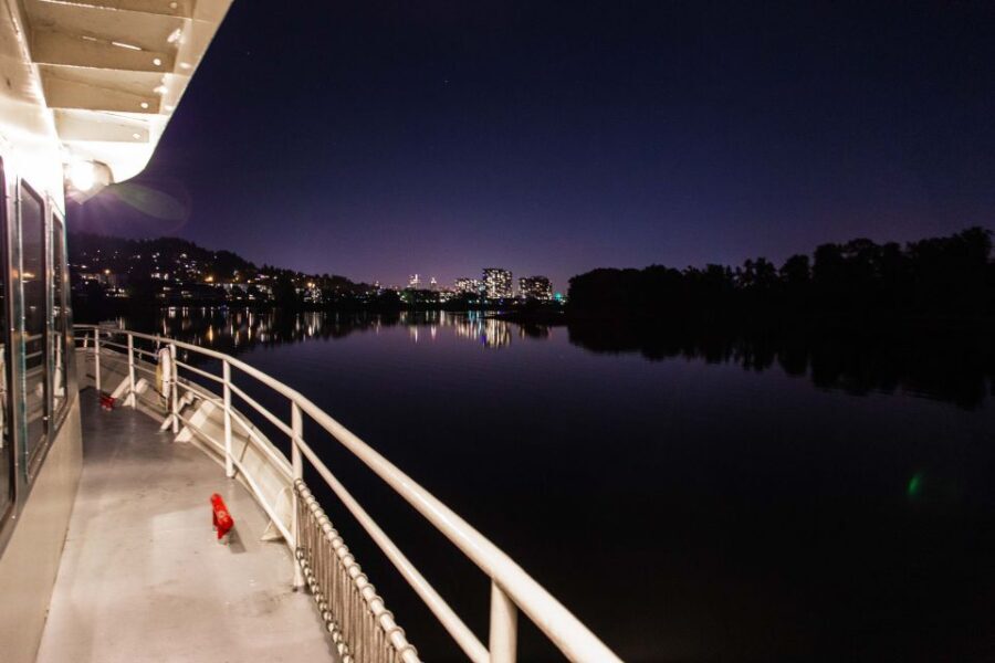Portland: Willamette River 2.5-hour Dinner Cruise - The Itinerary: What to Expect on Your Cruise