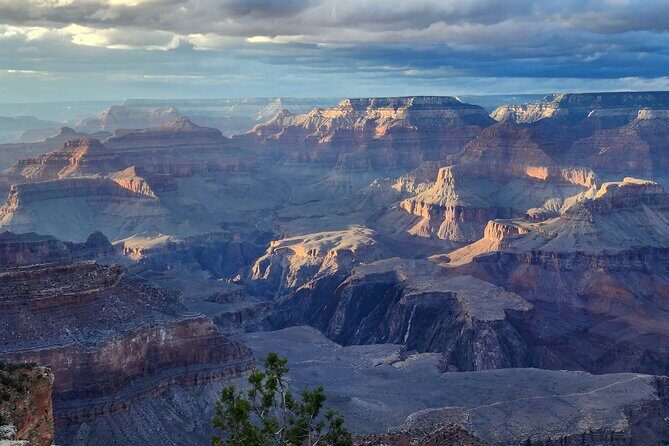 Private Grand Canyon Day Tour with Lunch at El Tovar Lodge - Exploring the South Rim