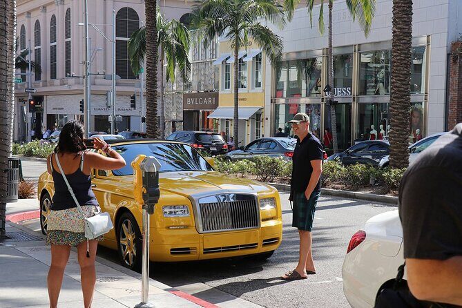 Private Hollywood and Celebrity Homes Bus Tour - How the Experience Feels