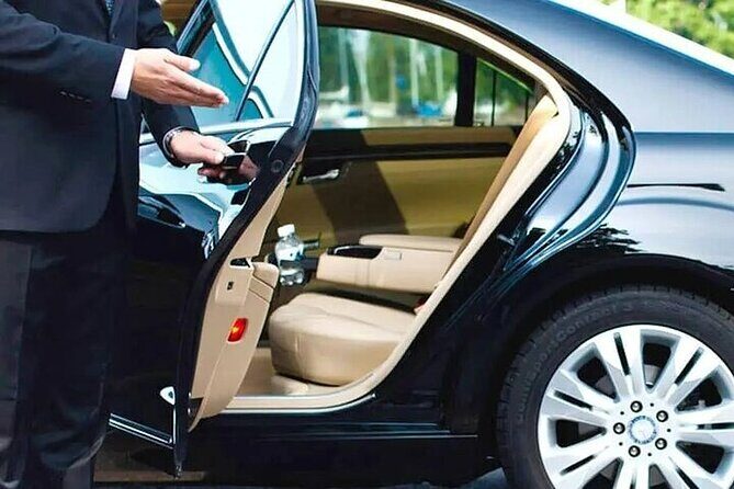 Private One-way Transfer from Los Angeles Airport to Los Angeles - What Sets this Service Apart