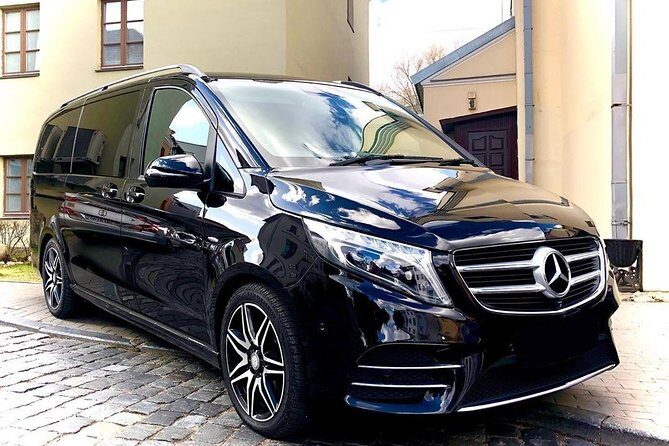 Private Transfer from Denver Airport DEN to Denver in Luxury Van - In-Depth Breakdown of the Experience