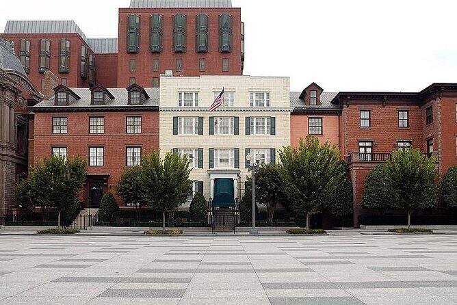 Private White House Neighborhood Walking Tour - Renwick Gallery