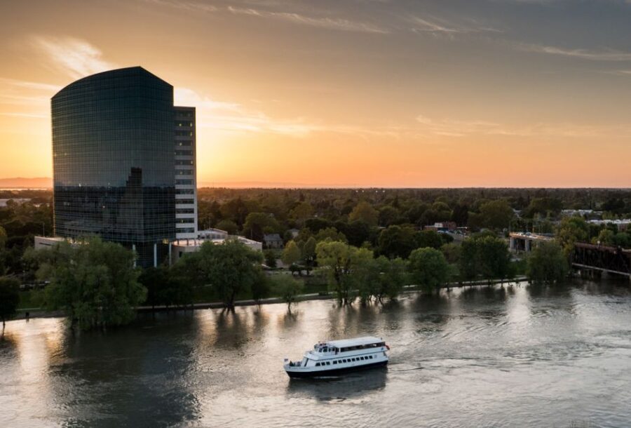 Sacramento: City Cruises Rock The Yacht River Cruise - Detailed Breakdown of the Itinerary