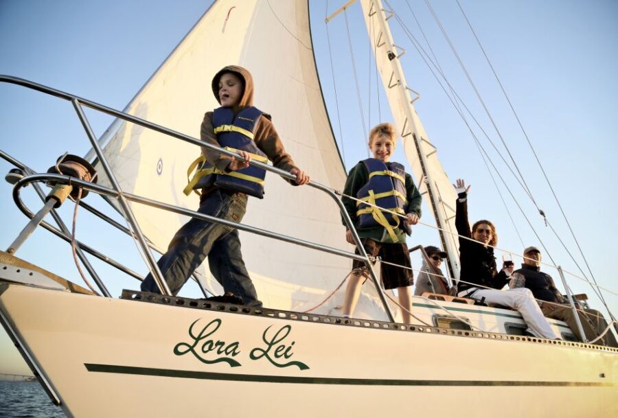 San Diego Bay: Signature 2-Hour Sailing Tour - The Guides and Their Role in Making the Experience Special