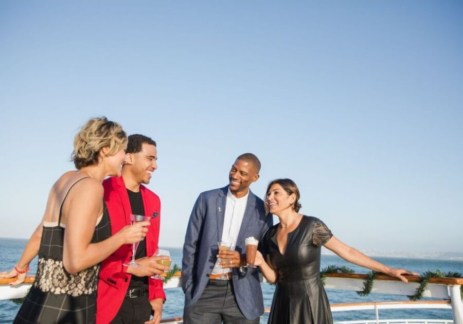San Diego: Christmas Day Buffet Brunch or Dinner Cruise - The Scenic Highlights and Sightseeing