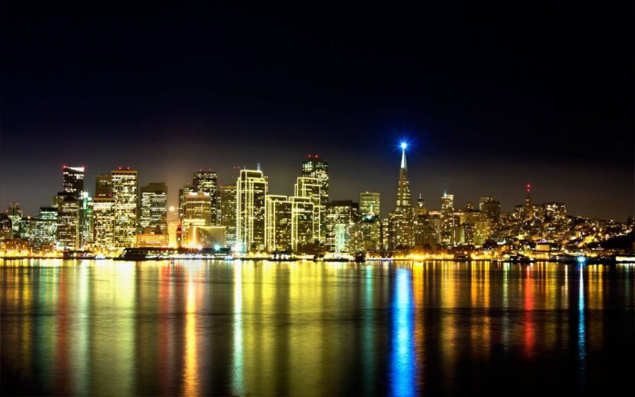 San Francisco: City Lights Sail Under the Full Moon - Is It Worth the Price?