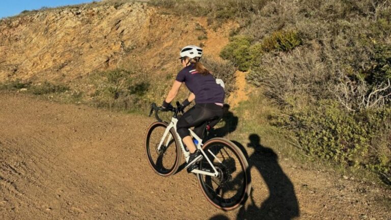 San Francisco: Marin Headlands Gravel Biking Tour +GG Bridge - Exploring the Marin Headlands
