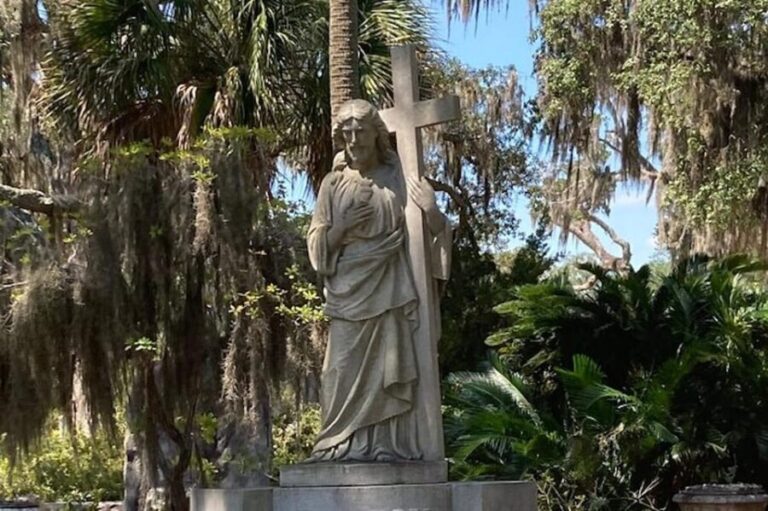 Savannah: Bonaventure Cemetery Golf Cart Guided Tour - Who Should Consider This Tour?