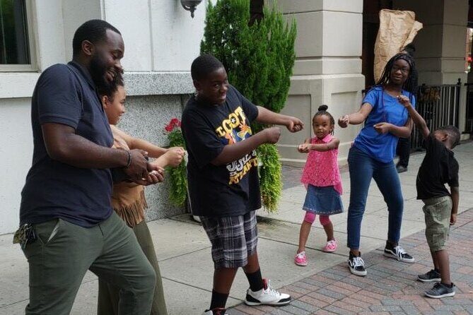 Scavenger Hunt in Chicago by Wacky Walks - A Closer Look at the Itinerary and Highlights