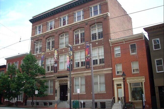Self-Guided Baltimore Scavenger Hunt: Monumental Mount Vernon - Who Would Love This Experience?