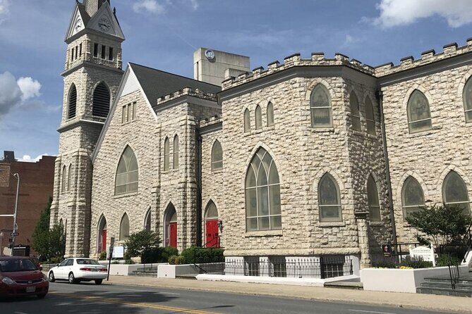 Self-Guided Scavenger Hunt: A Big Lick Of Roanoke - Who Is This Tour Best For?