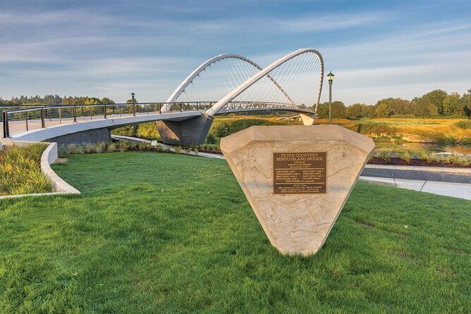Self-Guided Scavenger Hunt: Salem Oregon's Beautiful Capital - Who Will Love This?