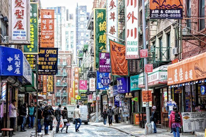 Self-Guided Scavenger Hunt: The Many Lives of Manhattan - Key Points