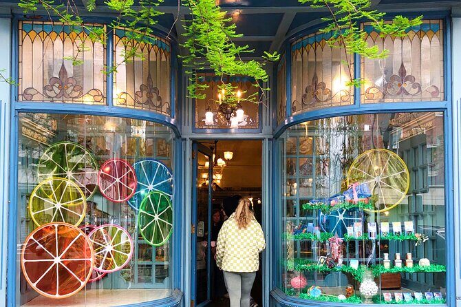 Shopping and Food Walking Tour in Philadelphia with Guide - Vintage Shopping and Landmark Sightseeing