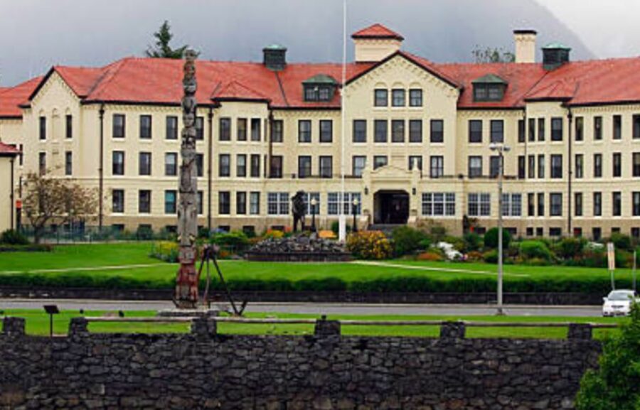 Sitka: Totem Poles, Raptor Centre, & Fortress of Bears Tour - The Practicalities of the Tour