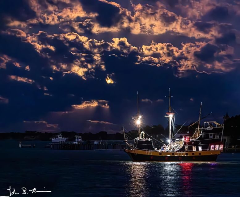 St. Augustine: The Black Raven Rum Runners Pirate Show (21+) - Who Should Book This Tour?