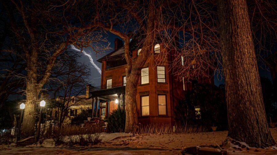 St. Paul: Twin Cities Haunts Ghost Walking Tour - Who Will Love This Tour?