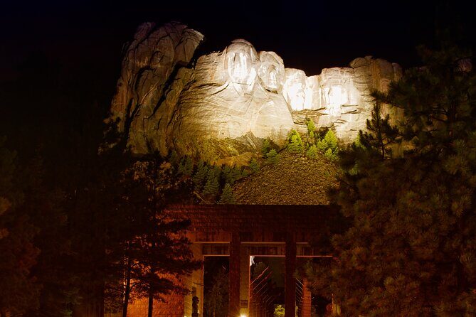 Stars & Stripes: Mount Rushmore Night Ceremony - Mount Rushmore National Memorial & Into the Night