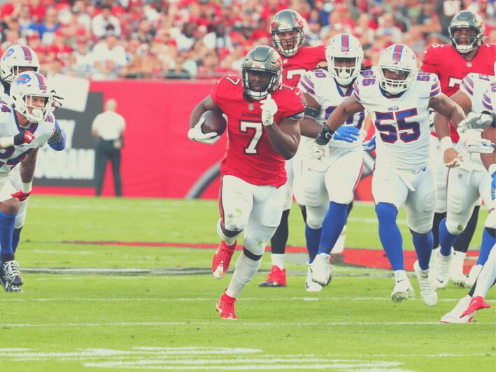 Tampa Bay Buccaneers Football Game at Raymond James Stadium - What the Reviews Say