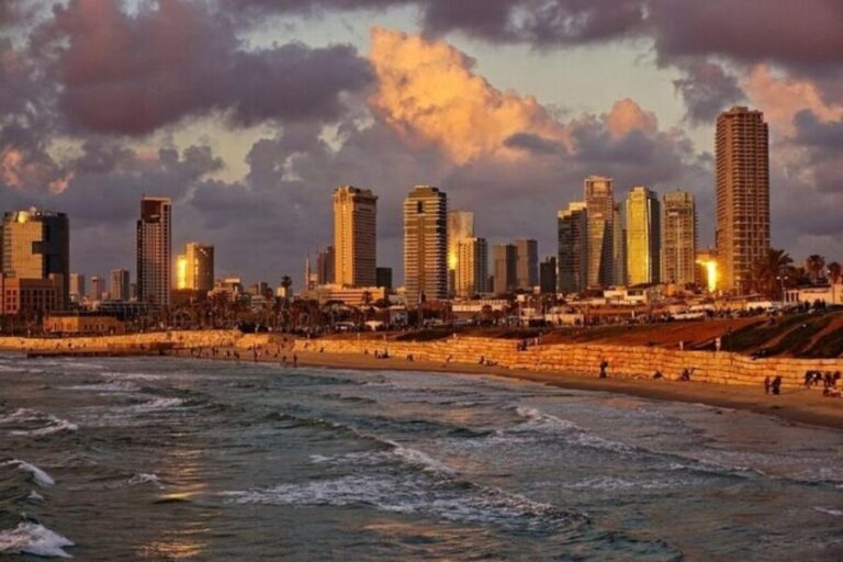 Tel Aviv : Must-See Attractions Private Walking Tour - Practical Details and What to Expect