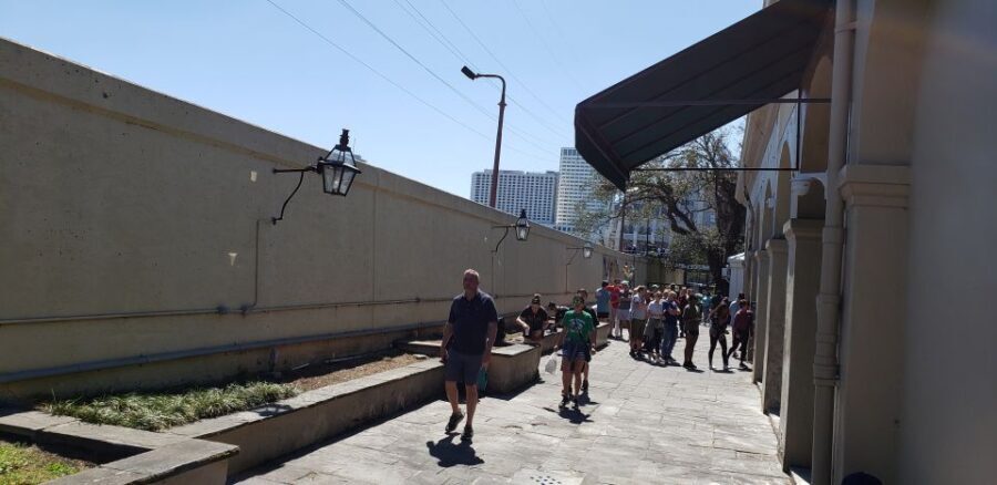 The Local's Guide to the French Quarter Tour - Why This Tour Is Worth Considering