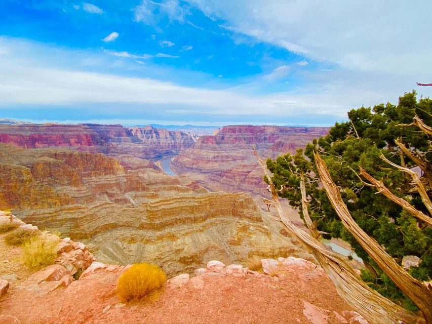 Tour to the Grand Canyon in Spanish - Practical Details and Value